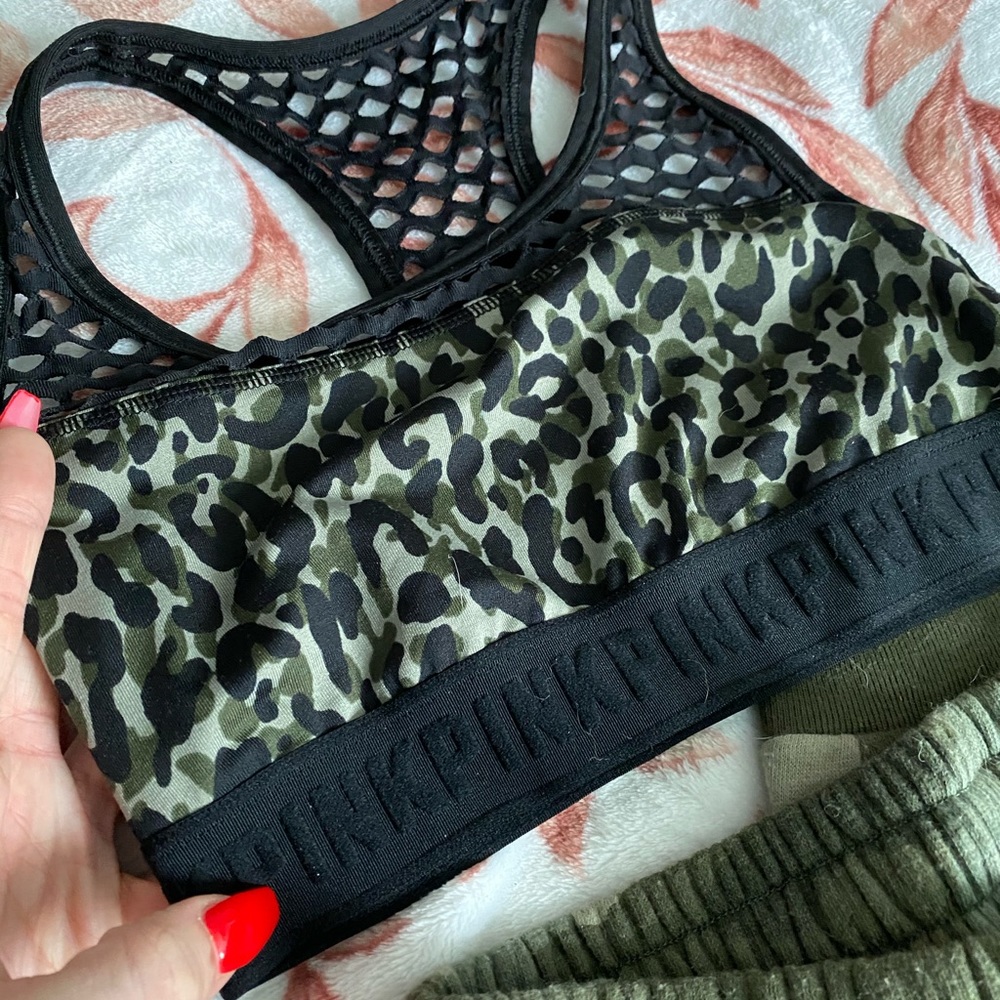 VS PINK Camo Sports Bra - Picture 2 of 5